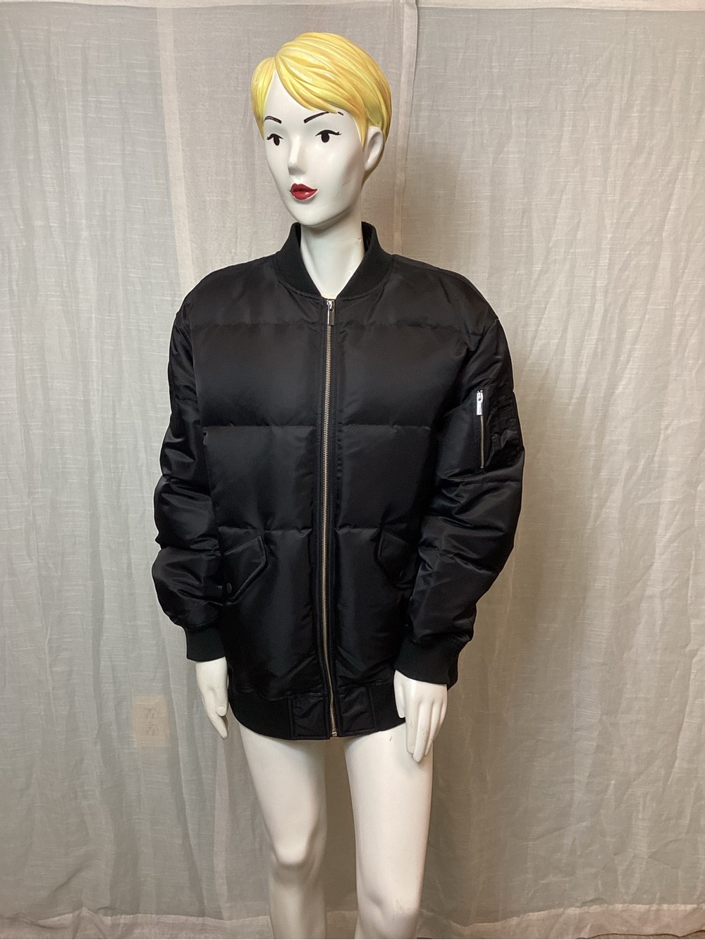 NWT Theory Flight Puffer Jacket- Black- Recycled Nylon; Size: P/S